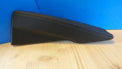 Alfa Romeo Stelvio Q4 2021 Mittelkonsole Links  Schwarz-Stitched Leder Abdeckung