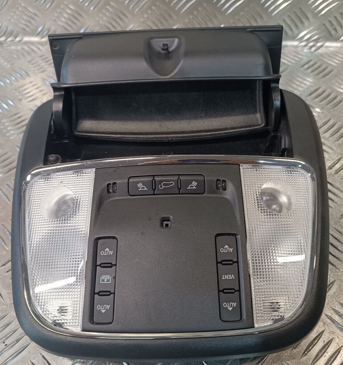 Jeep Grand Cherokee WK2 Innenleuchte Beleuchtung Vorne ORIGINAL gebraucht - 68225633AA