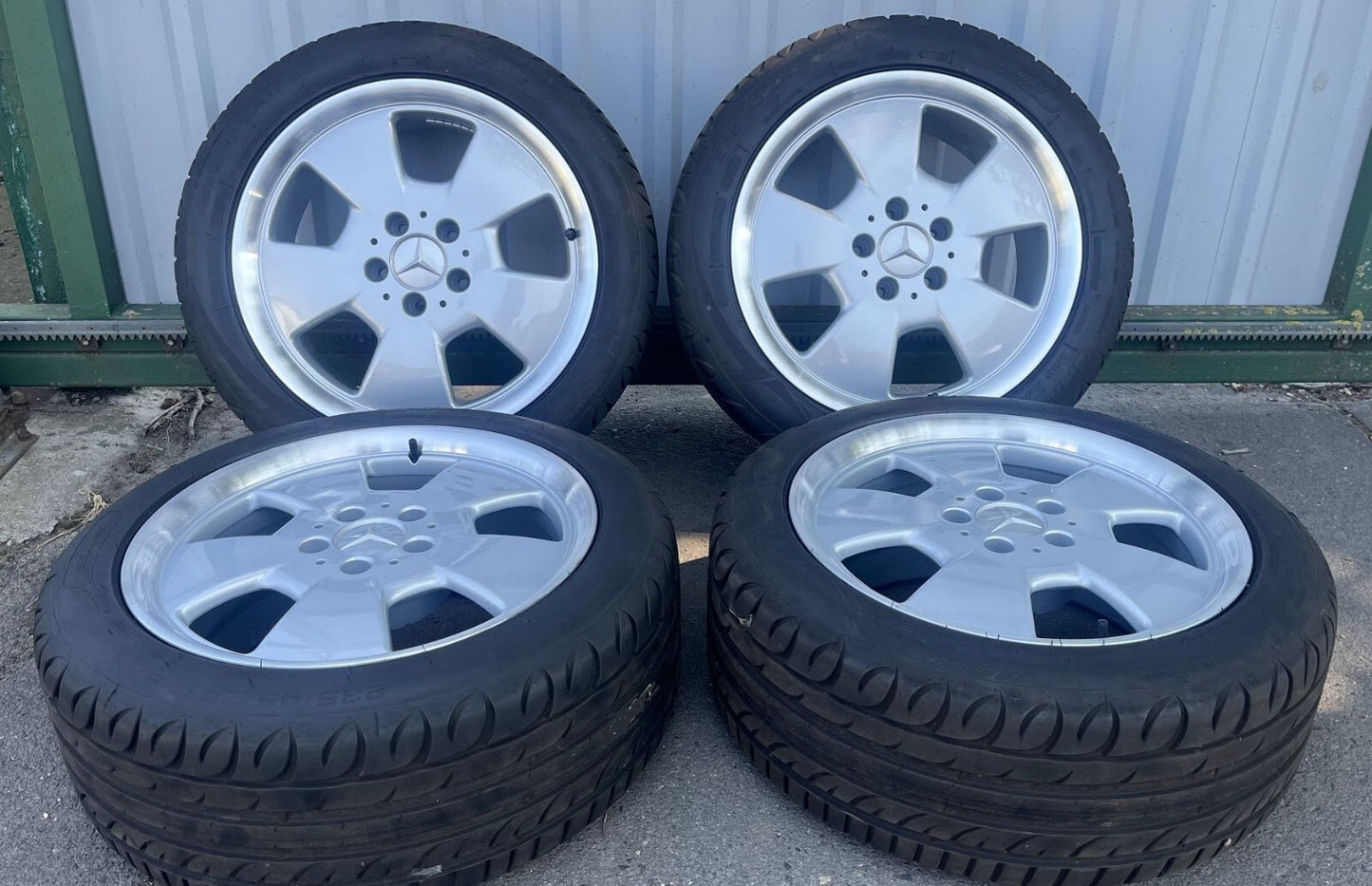 4 x ORIGINAL MERCEDES-BENZ SL R129 ALBALI ALUFELGEN mit Sommereifen gebraucht - 1294011202