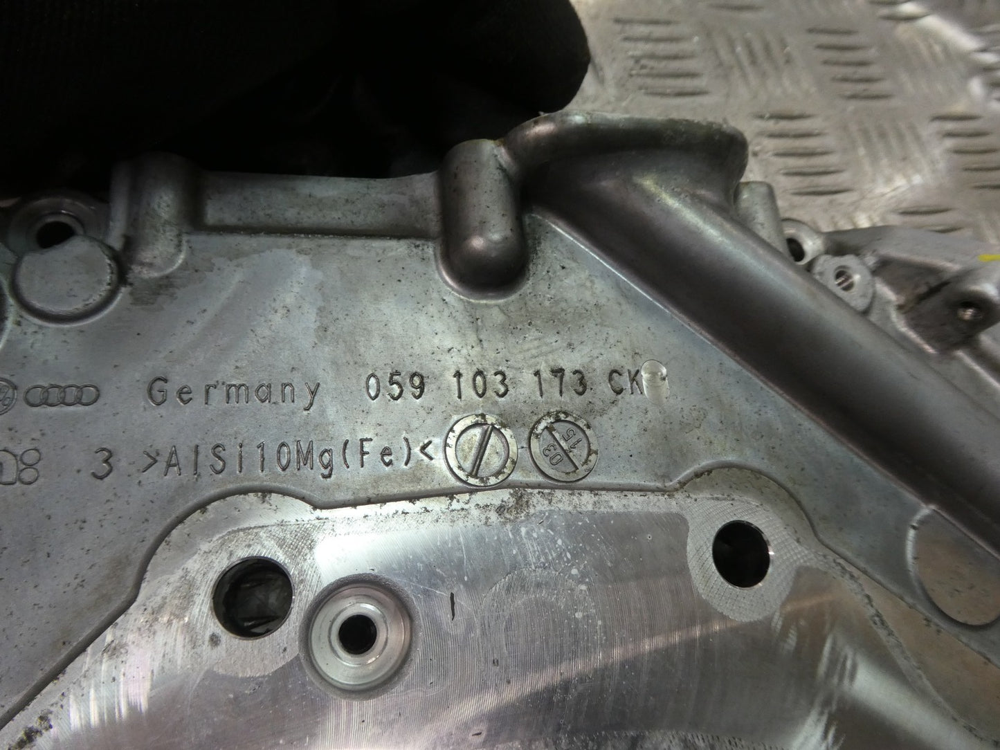 PORSCHE MACAN 2014-2018 3.0 TDI Stirndeckel Steuergehäusedeckel ORIGINAL gebraucht - 059103173CK