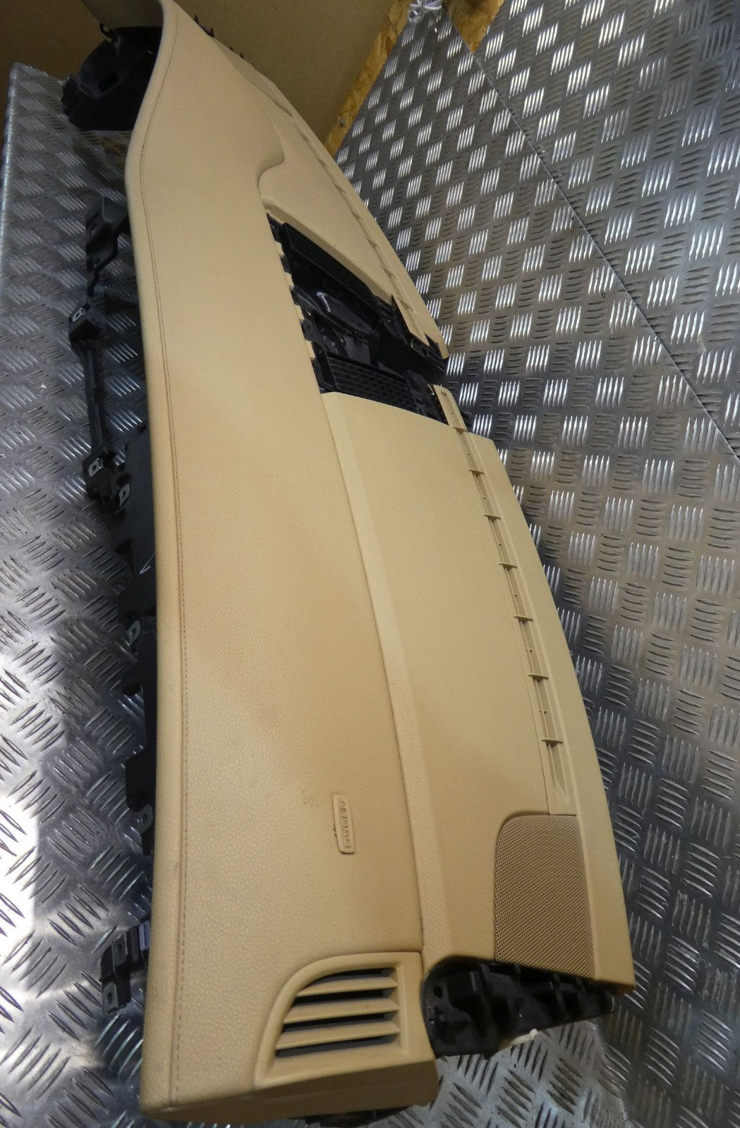Porsche Panamera 970 Facelift Armaturenbrett Luxorbeige 97080307107 ORIGINAL gebraucht - 97055210107