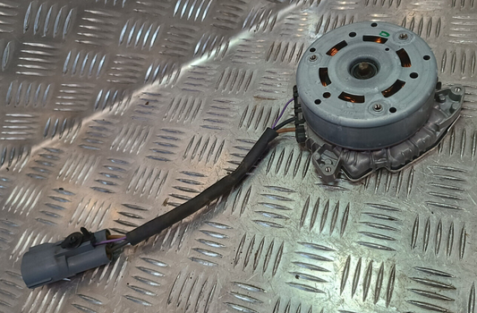 OPEL ASTRA K 1.4 Turbo Kühlervetilatormotor GM Bosch ORIGINAL gebraucht - 3137234003