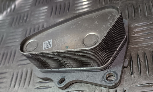 OPEL ASTRA K 1.0 TURBO 12V Original Ölkühler GM gebraucht - 12678774