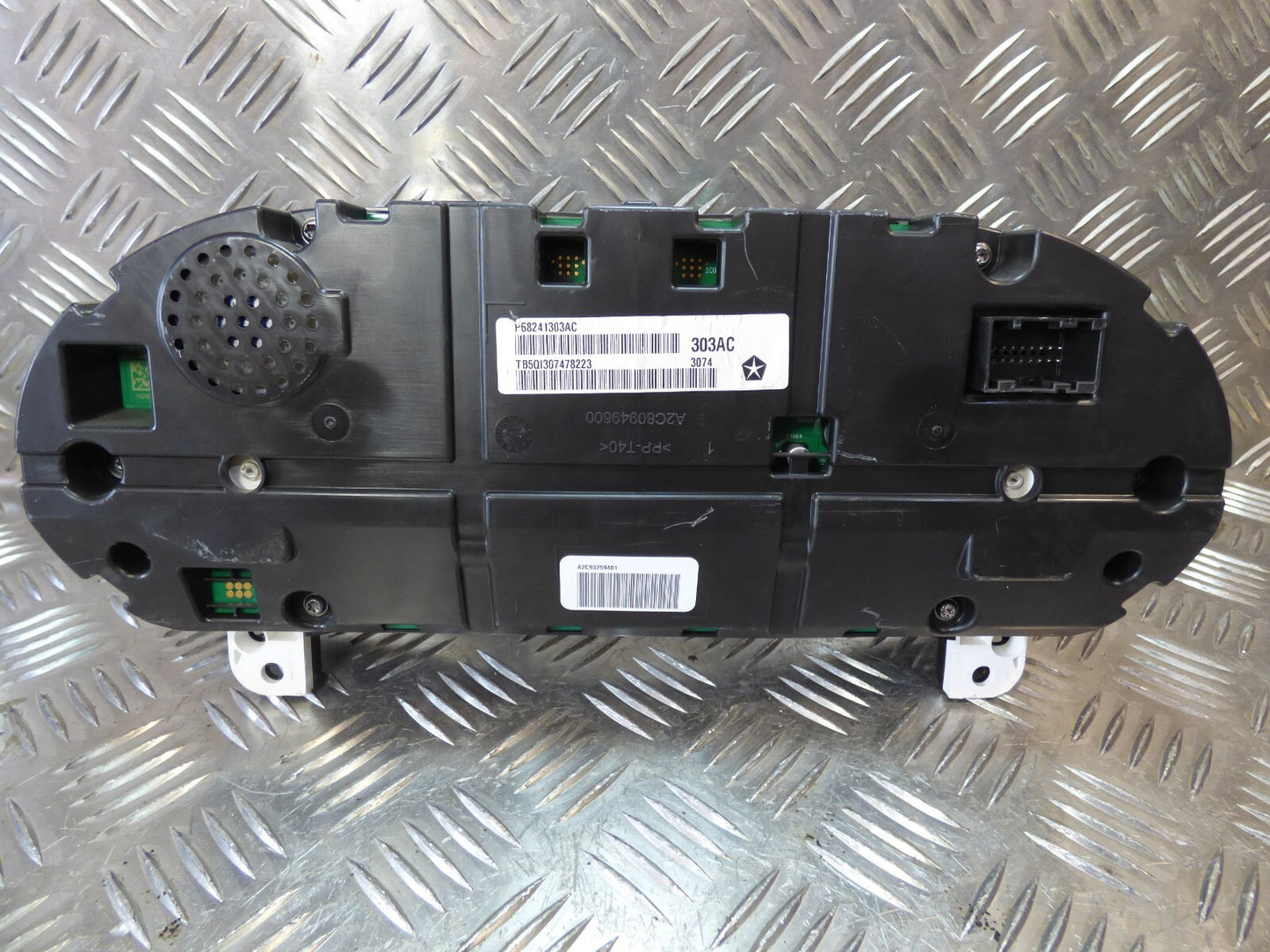 Jeep Cherokee KL 2.0 CRD Kombiinstrumente Tacho ORIGINAL gebraucht - P68241303AC