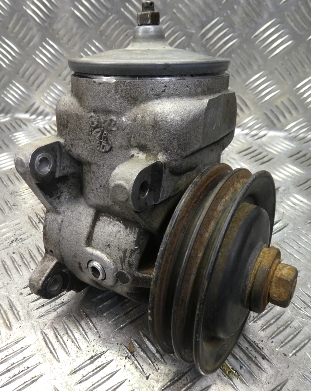 Mercedes-Benz W126 C126 Servopumpe Lenkungspumpe Sperry Vickers 30