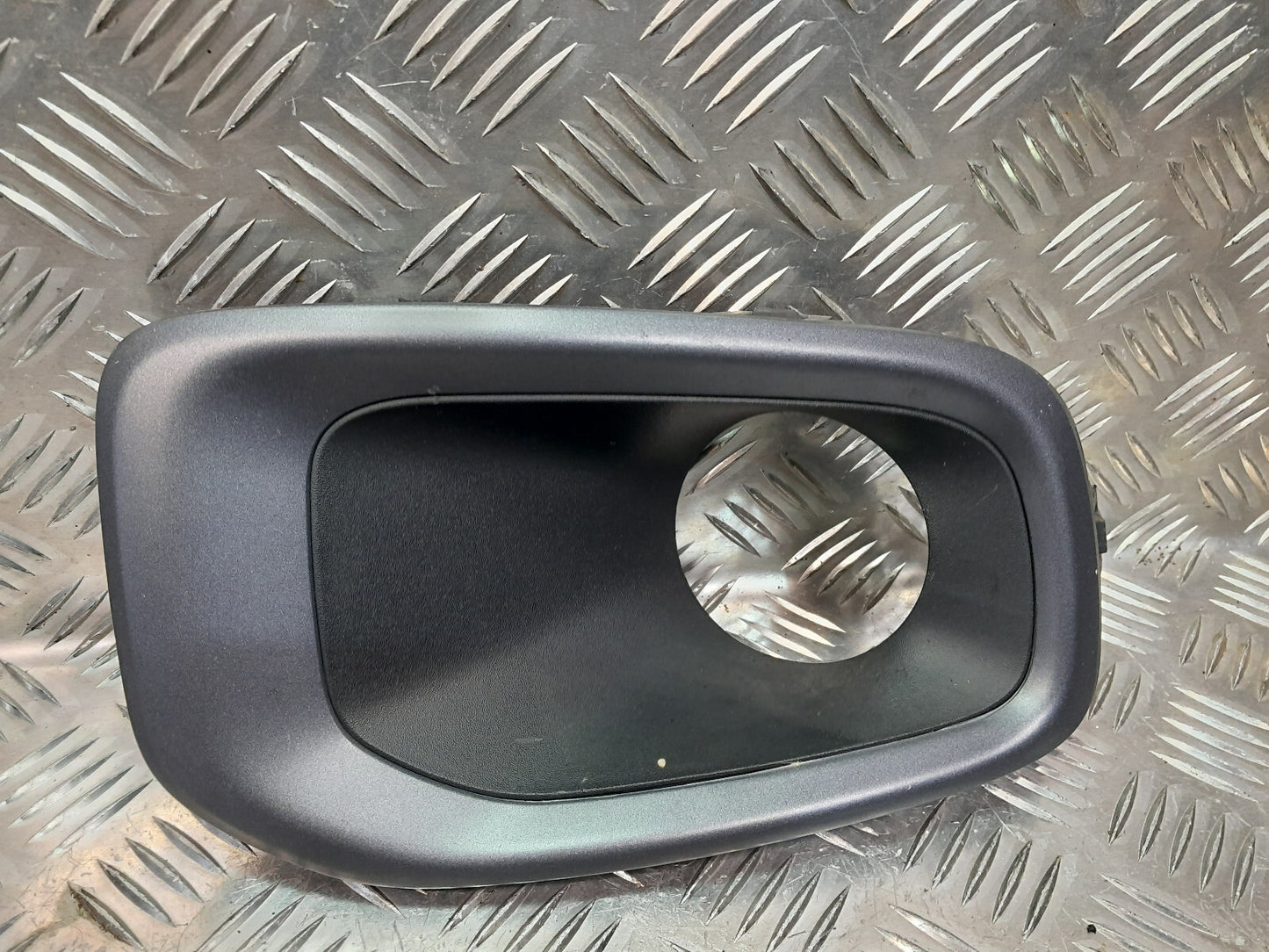 Jeep Renegade 1.6 Mjet Nebelscheinwerfer Abdckung Vorne Rechts ORIGINAL gebraucht - 735585015
