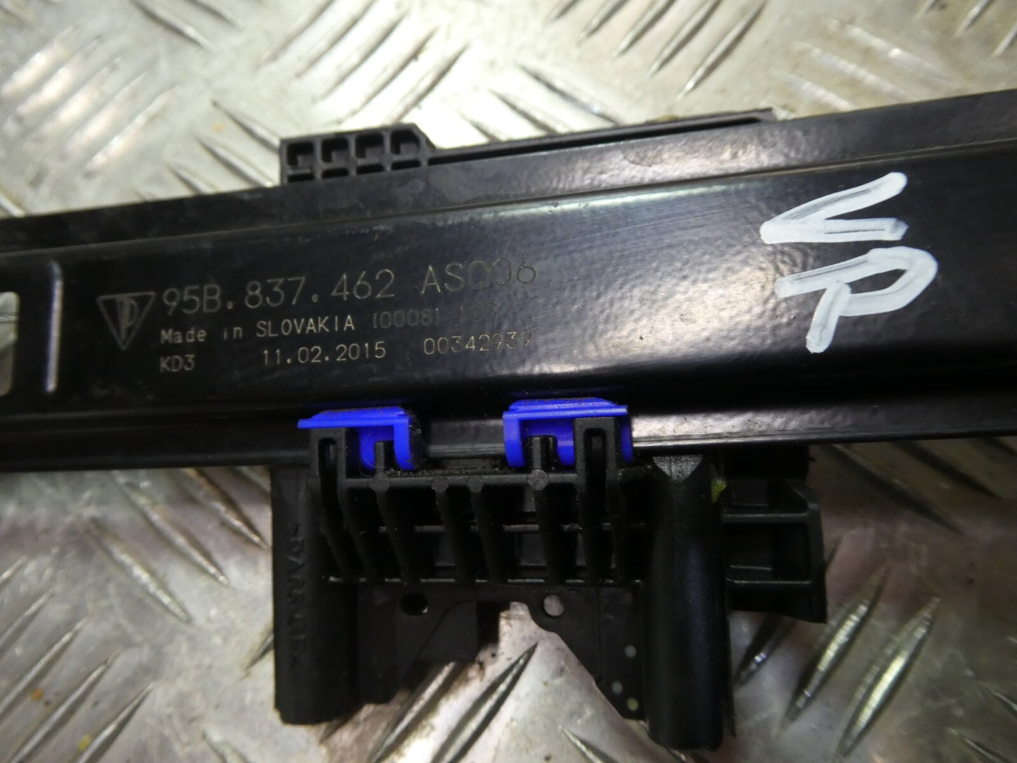 Porsche Macan 95B vorne rechts 95B837462 ORIGINAL gebraucht - Fensterheber
