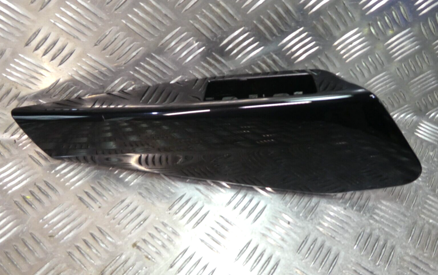 VW ID3 Pro Türverkleidung Zierleiste Vorne Links 10B867197B ORIGINAL gebraucht - Volkswagen