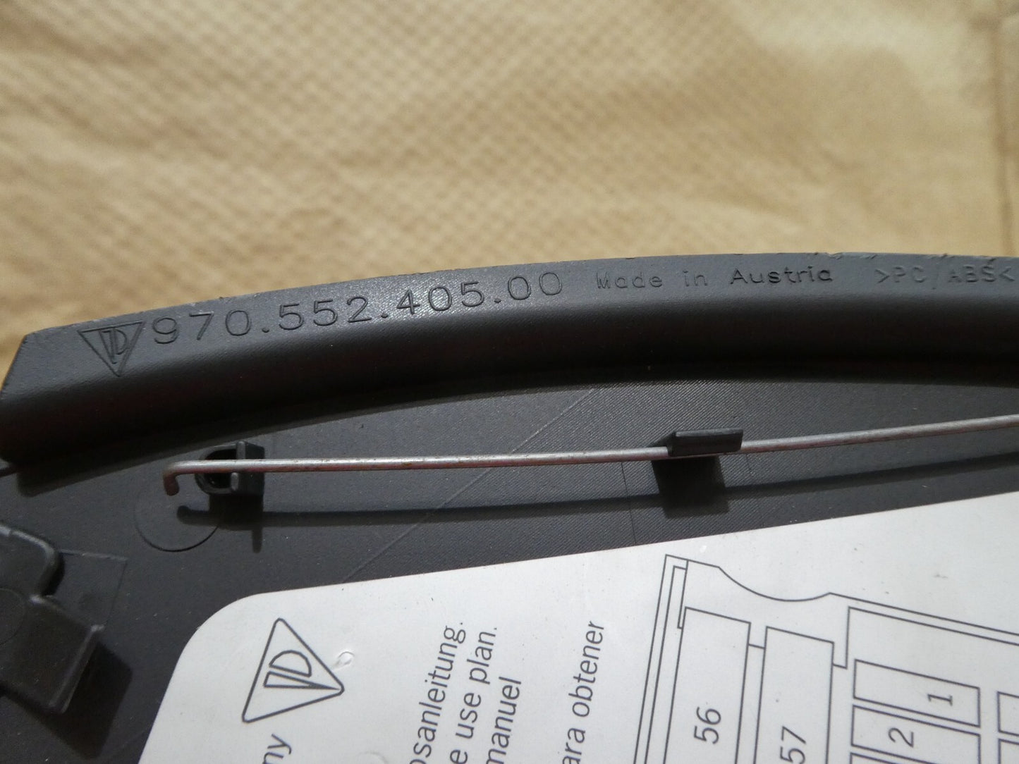 Porsche Panamer 970 Schliessteil Abdeckung Sicherungskasten R ORIGINAL gebraucht - 97055240600