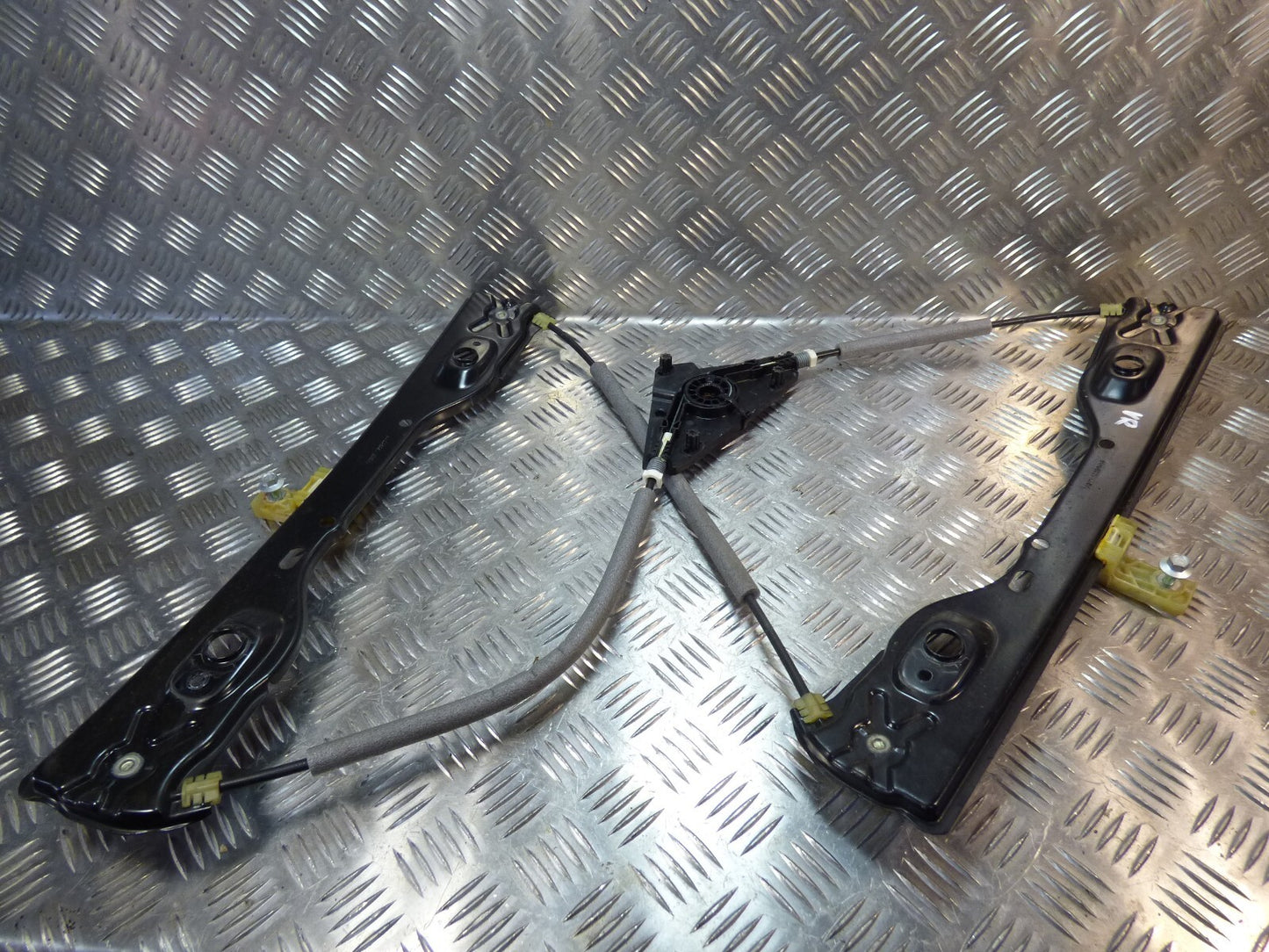 Jeep Cherokee KL Fensterheber mechanizmus vorne rechts -101 ORIGINAL gebraucht - C46839
