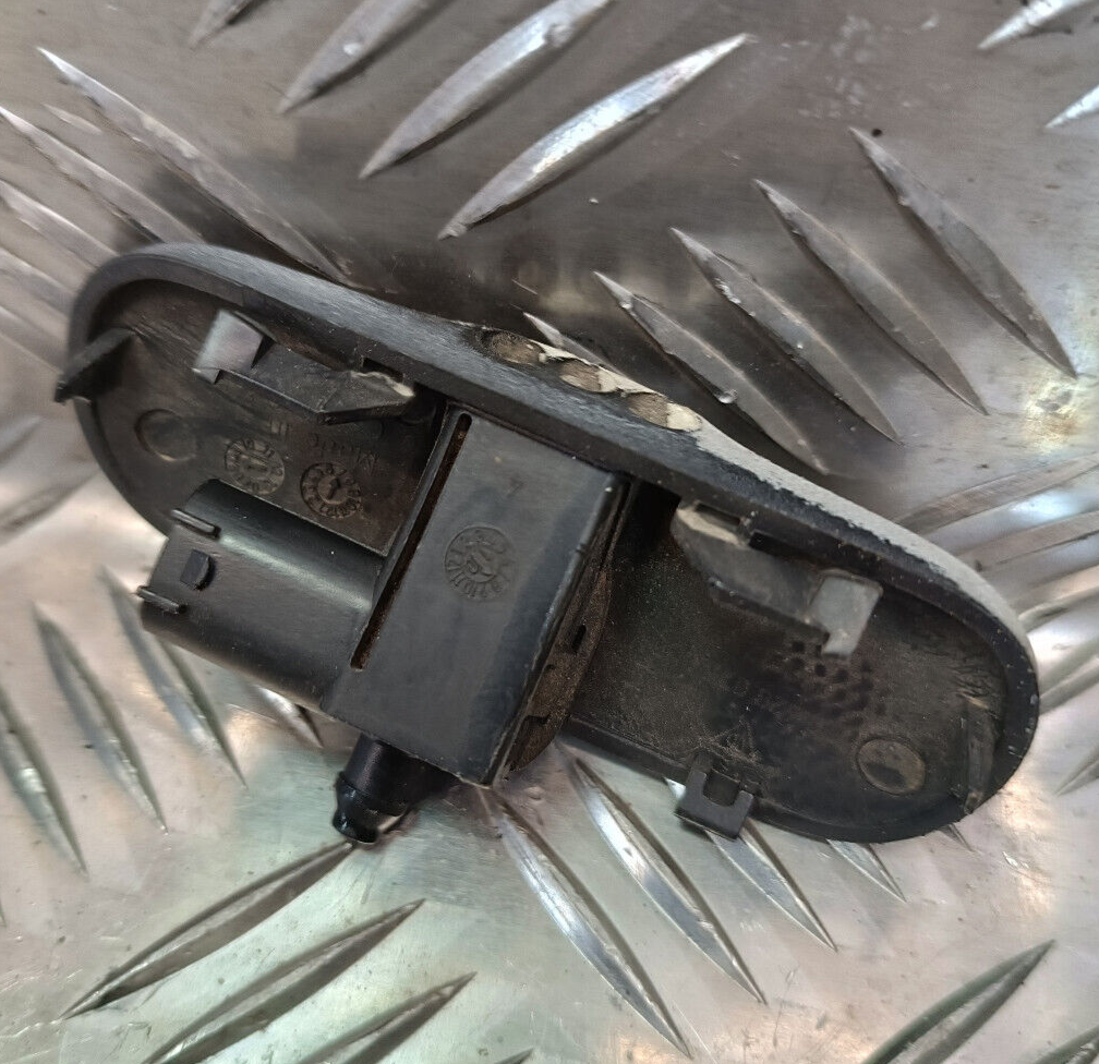 Porsche PANAMERA 970 3.6 V6 Waschwasserdüse Scheibenwaschdüse ORIGINAL gebraucht - 97062807500