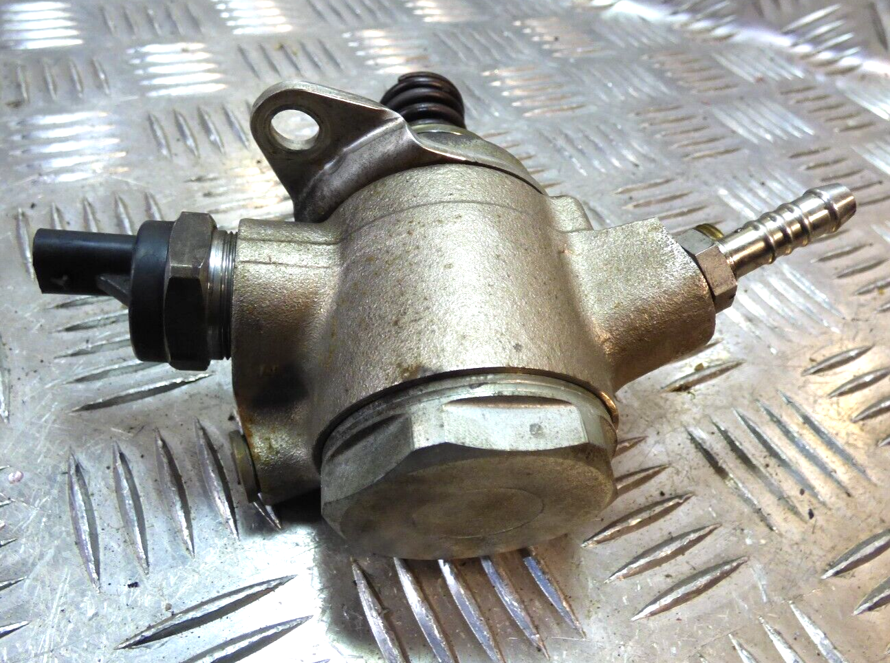 Porsche Cayenne 92A 3.0 Hybrid KRAFTSTOFFPUMPE ORIGINAL gebraucht - HOCHDRUCK