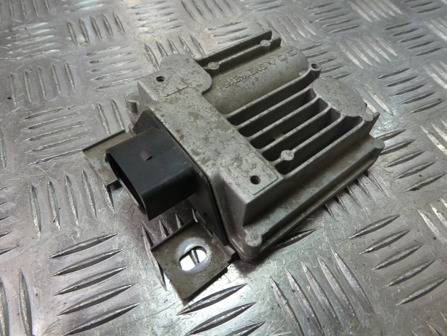 Porsche Cayenne 92A Steuergerät 7P0906093 ORIGINAL gebraucht - Kraftstoffpumpe