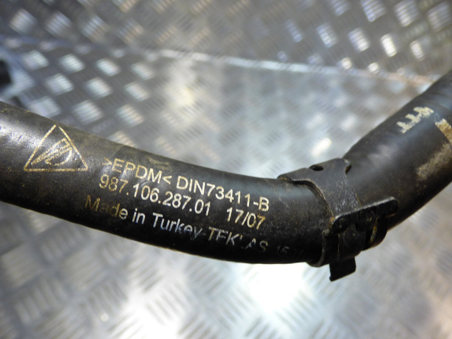 Porsche Boxster Cayman 987 Kühlmittelbehälter Entlüftungsschlauch ORIGINAL gebraucht - 98710628701