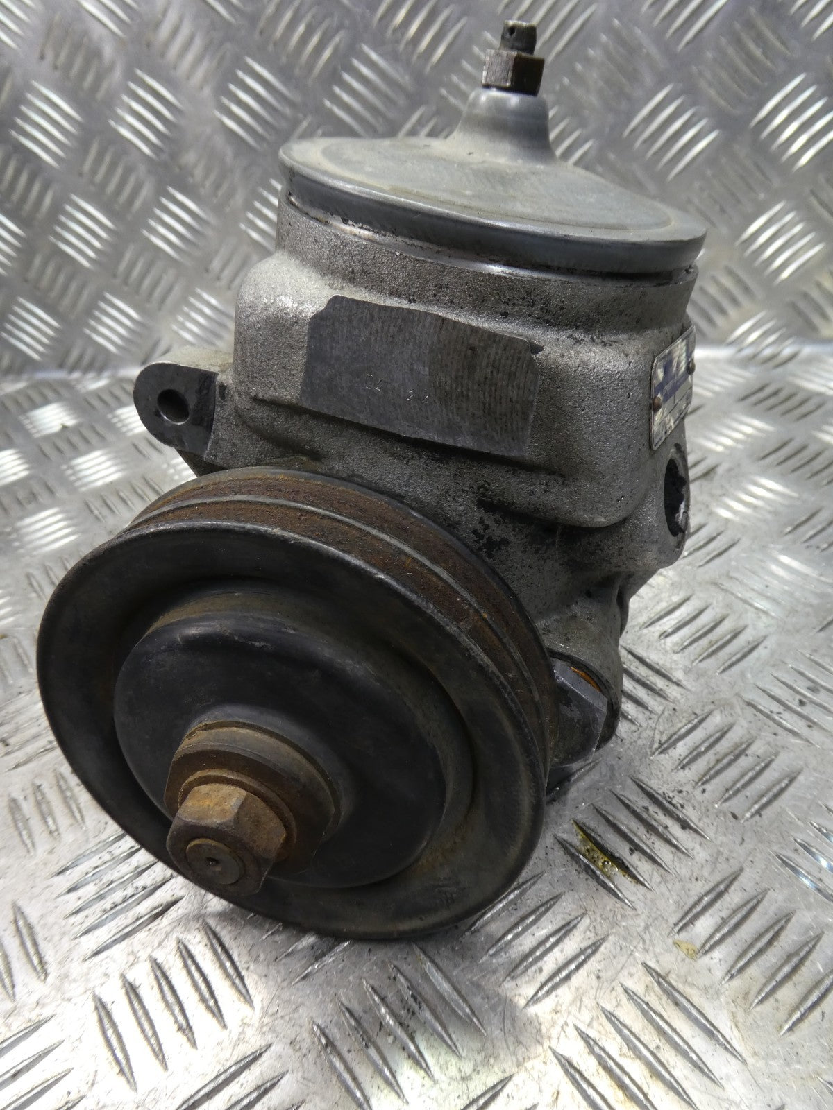 W126 C126 Servopumpe Lenkungspumpe power steering pump 82 BAR _ TYP 30 ORIGINAL gebraucht - Mercedes