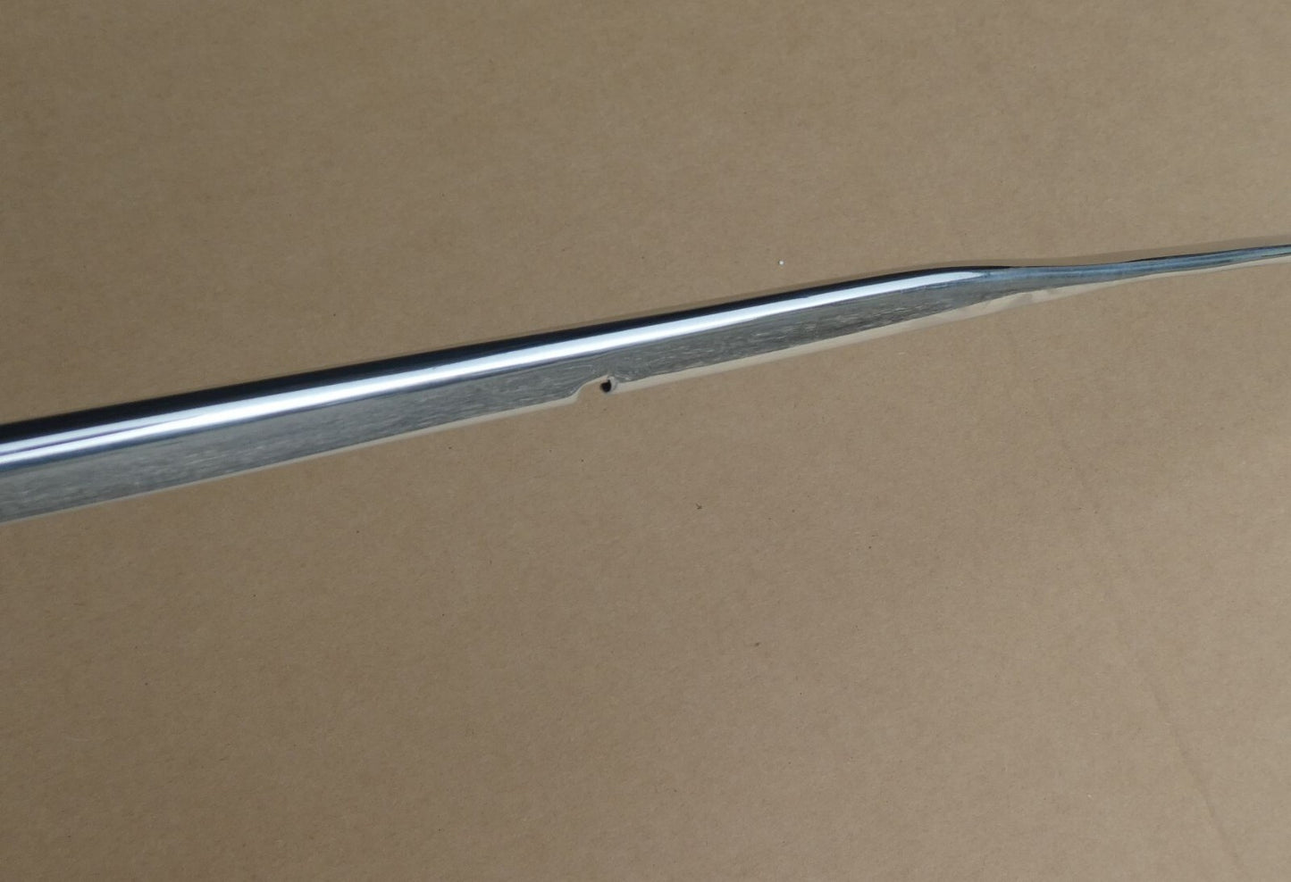 Mercedes-Benz C126 SEC Coupe Griff Heckdeckel Zierleiste ORIGINAL gebraucht - A1267500093