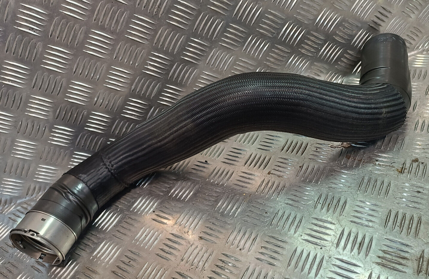 Jeep Grand Cherokee WK2 3.0 Turboschlauch Schlauch 389191 04/15 ORIGINAL gebraucht - 52014833AB