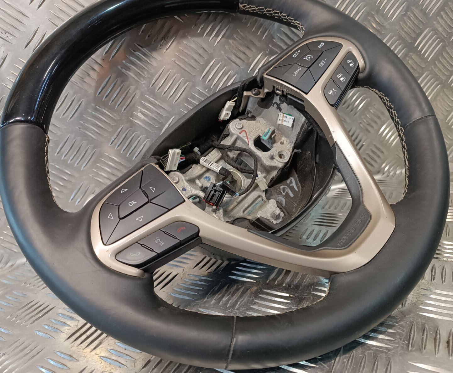 Jeep Grand WK2 Lenkrad Multifunktion Lederlenkrad P1WE261X9AF ORIGINAL gebraucht - Since ORIGINAL gebraucht - Cherokee