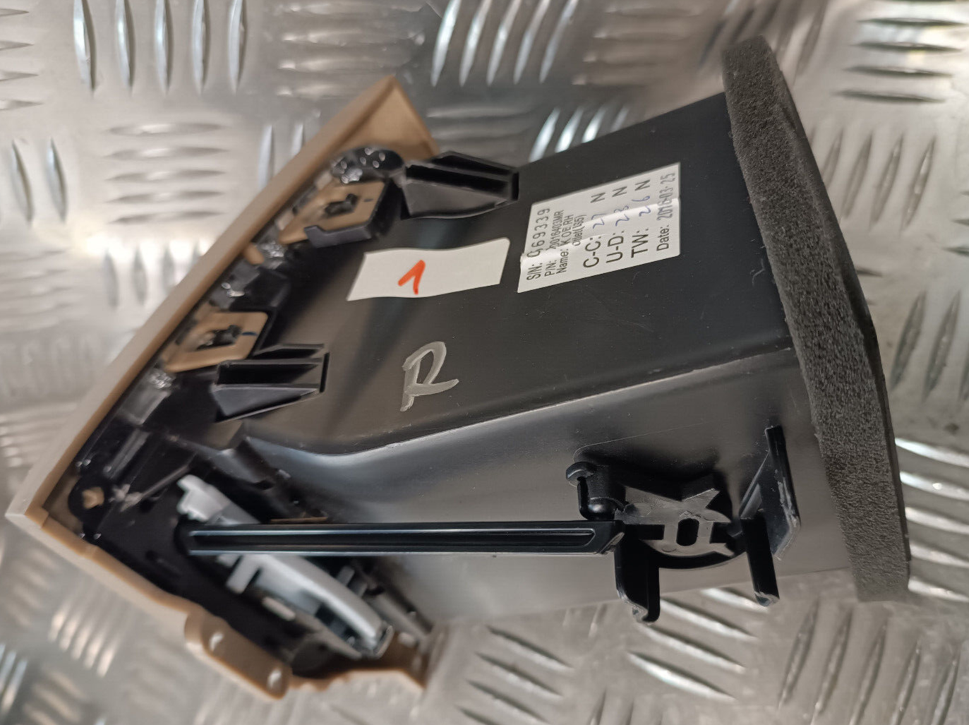 Jeep Grand Cherokee WK2 Rechts Luftdüse Belüftung ORIGINAL gebraucht - X90016403MR
