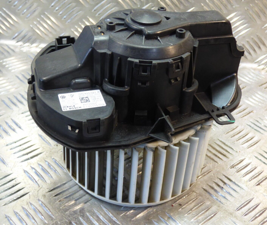 Orig Porsche Cayenne 92A Innenraumgebläse Lüftermotor Blower 7P0820021H ORIGINAL gebraucht - Interior