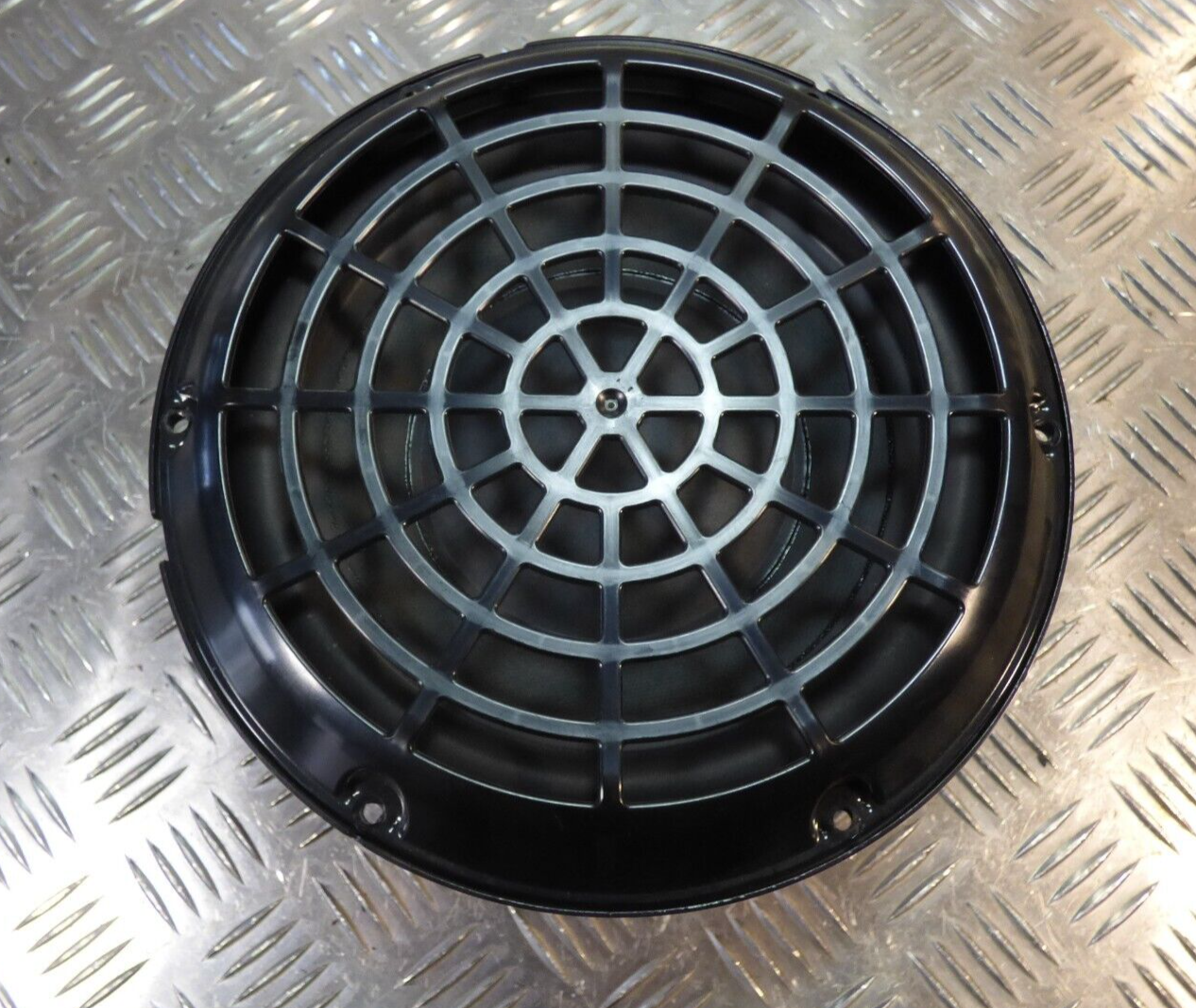 Porsche Cayenne 92A BOSE Subwoofer Bass Lautsprecher 7P5035481D ORIGINAL gebraucht - - 95864501000