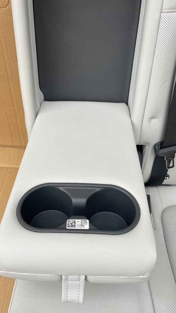 HYUNDAI IONIQ 5 Leder Sitze Hinten Links Weiß Ausstattung wie NEU ORIGINAL gebraucht - reichhaltigste