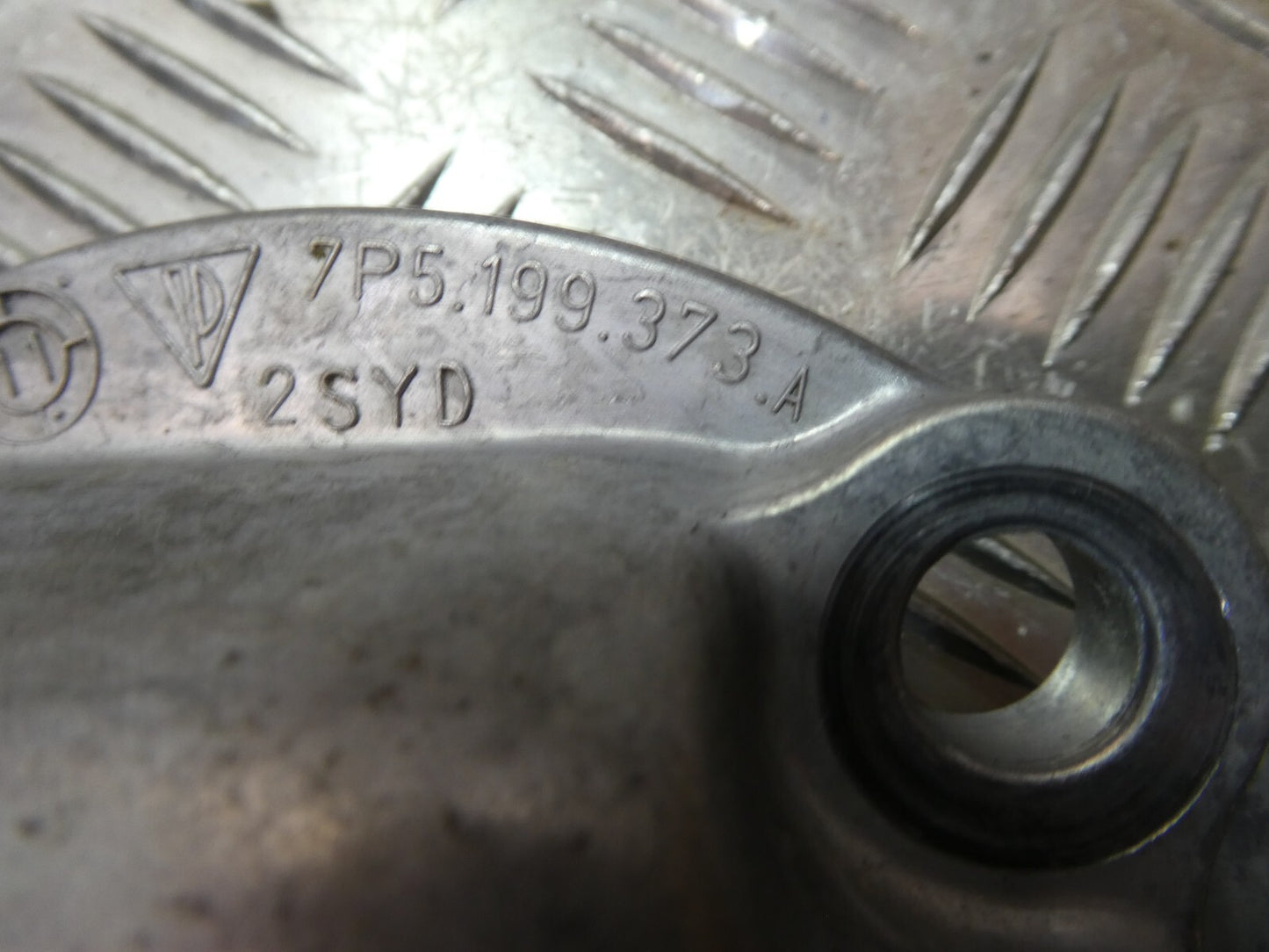 Porsche Cayenne S 92A 4.8 Motor Halterung 7P5199373A ORIGINAL gebraucht - Motorhalter