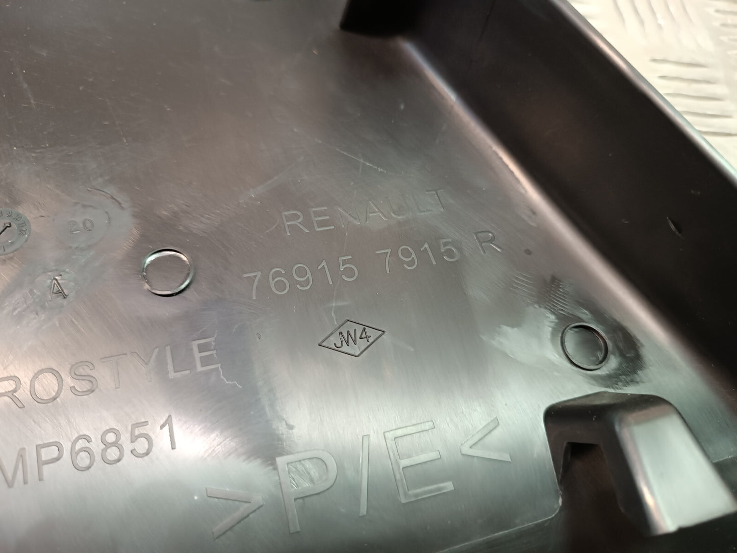 Renault Zoe 2022 B-Saeulen Verkleidung Unten Seite 76915 7915 R ORIGINAL gebraucht - 769157915R