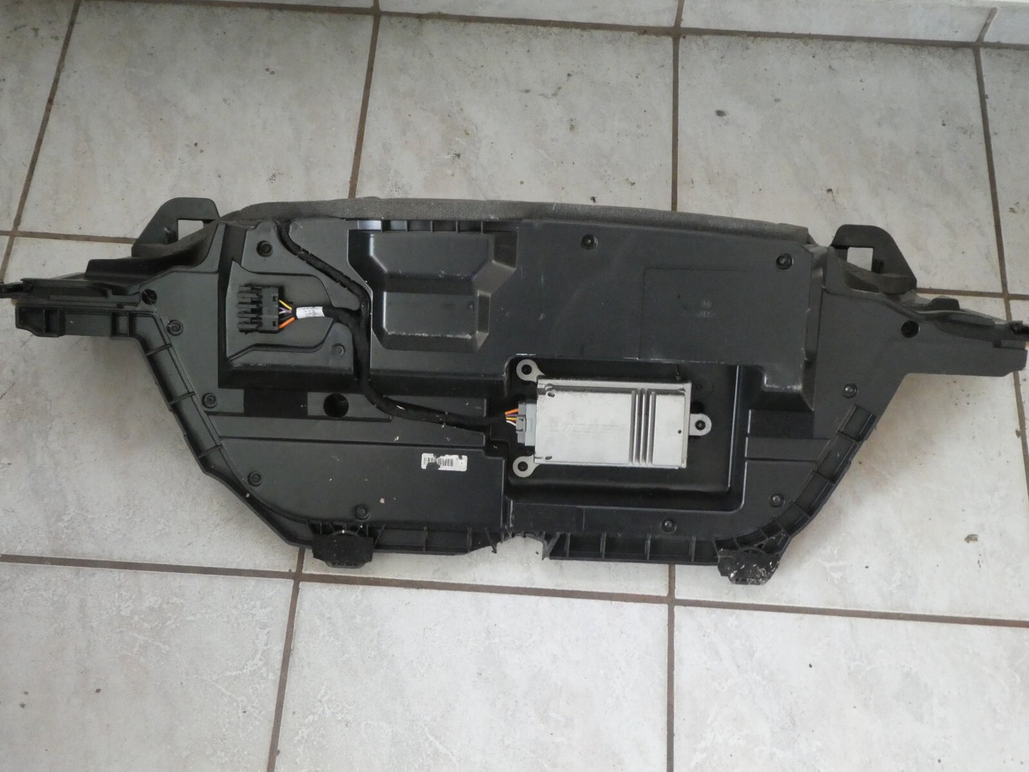 Porsche Panamera 970 BOSE Subwoofer Bass Lautsprecher Soundsystem ORIGINAL gebraucht - 97064557550