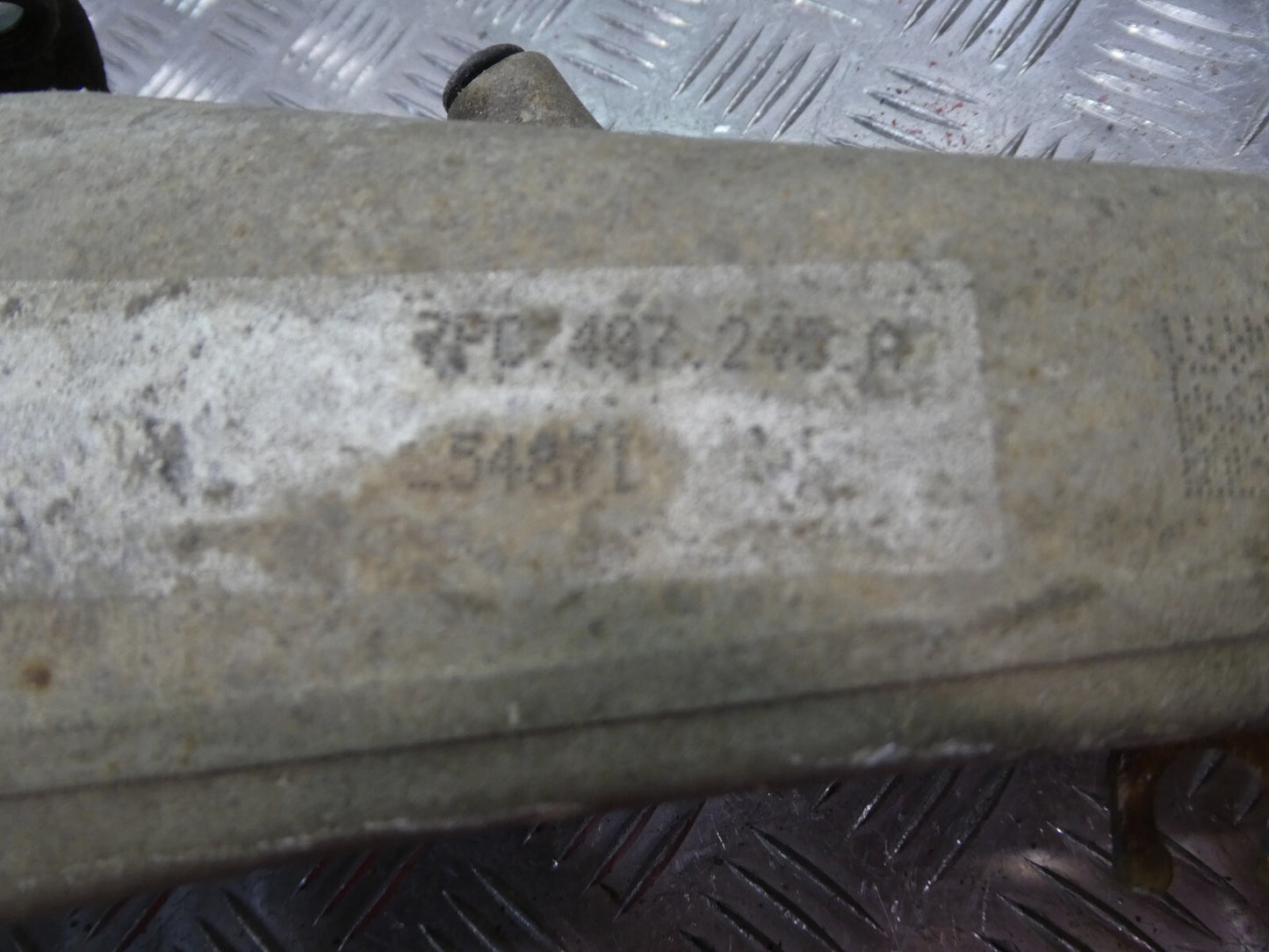 Porsche Cayenne 92A vorne links 7P0407245A ORIGINAL gebraucht - Achsschenkel