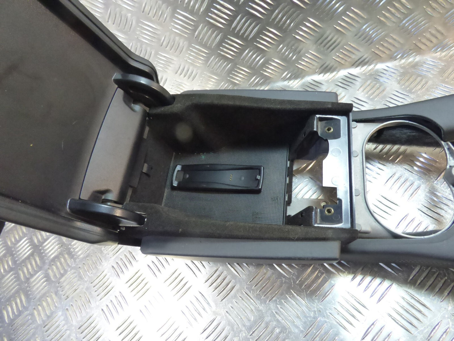 Porsche Panamera 970 Armlehne Mittelkonsole Vorne Schwarz Leder A11 ORIGINAL gebraucht - 97055311100