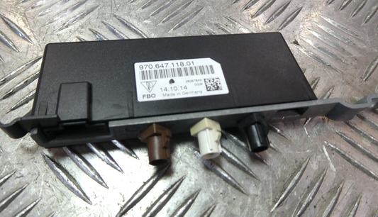 Porsche Panamera 970 2015 Antennenverstärker hinten rechts ORIGINAL gebraucht - 97064711801