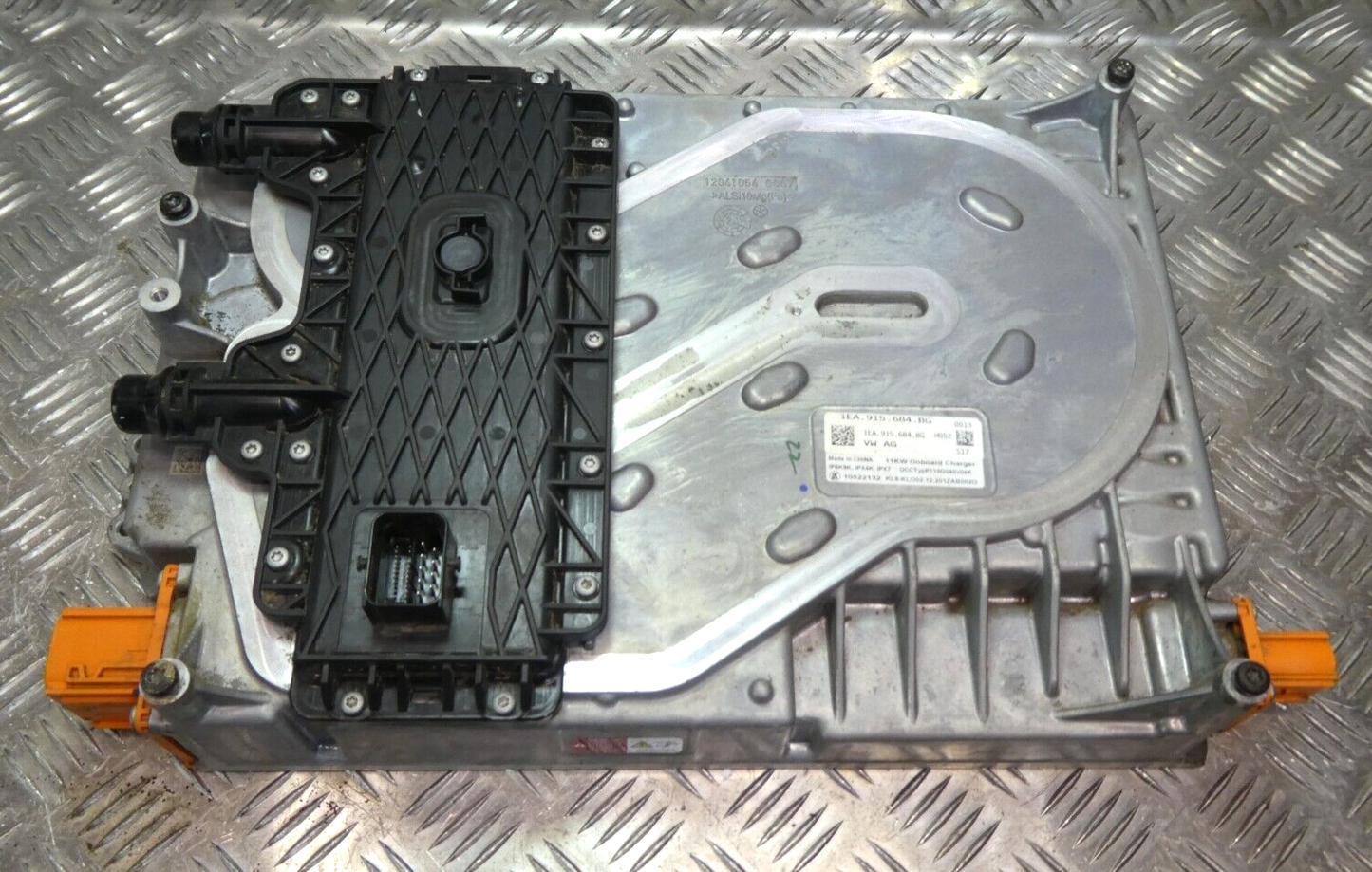 VW ID3 ID.3 Ladegerät Batterie Wechselrichter Inverter 1EA915684BG ORIGINAL gebraucht - Volkswagen