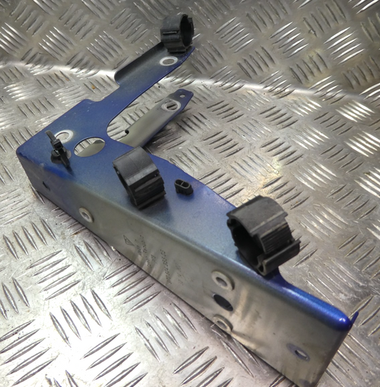 Porsche 970 Halter Konsole Scheinwerfer aussparung Kotflügel vorne Link ORIGINAL gebraucht - Panamera