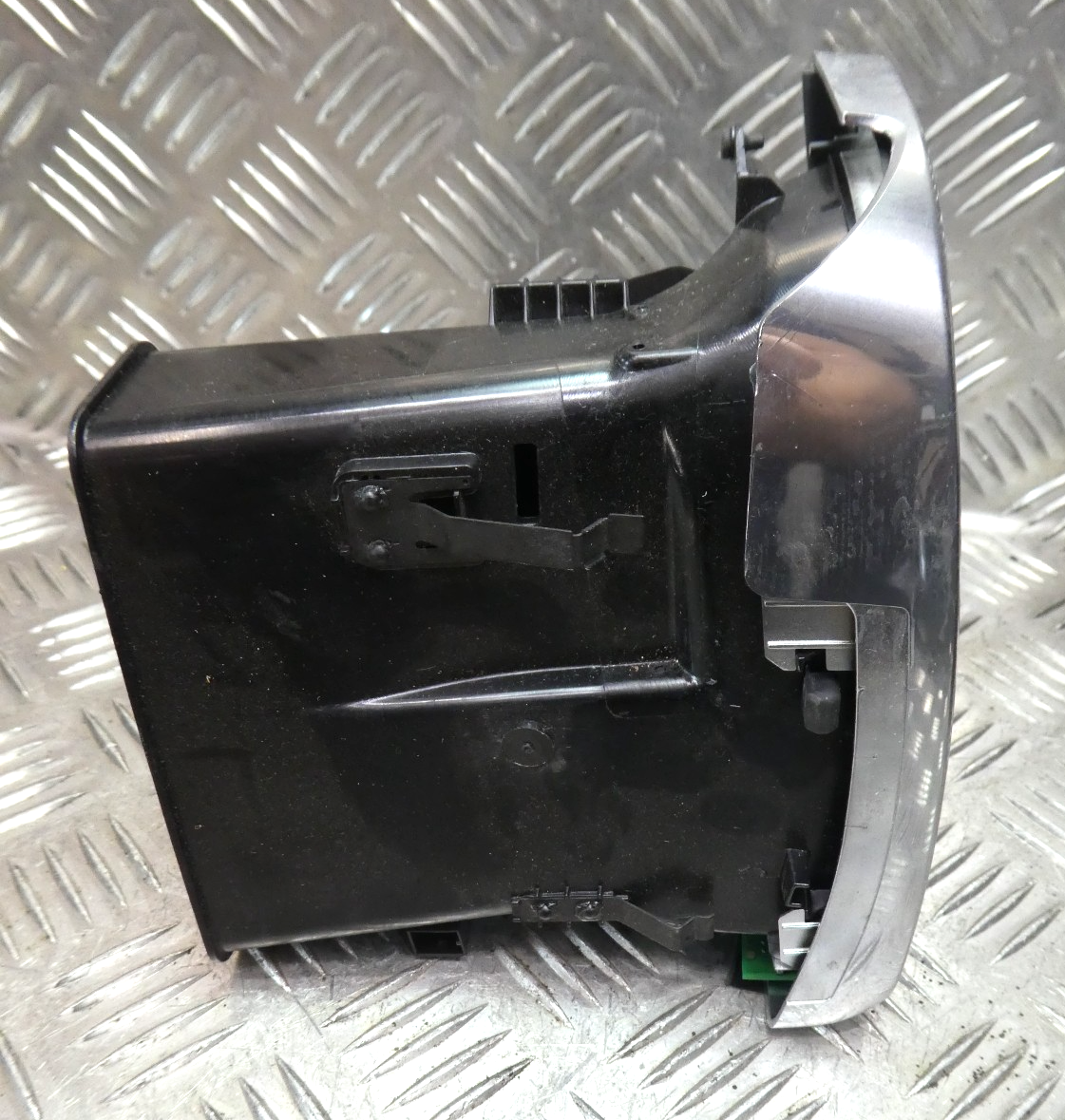 Porsche Panamera S 970 Luftdüse Armaturenbrett Rechts Mitte ORIGINAL gebraucht - 97055214203