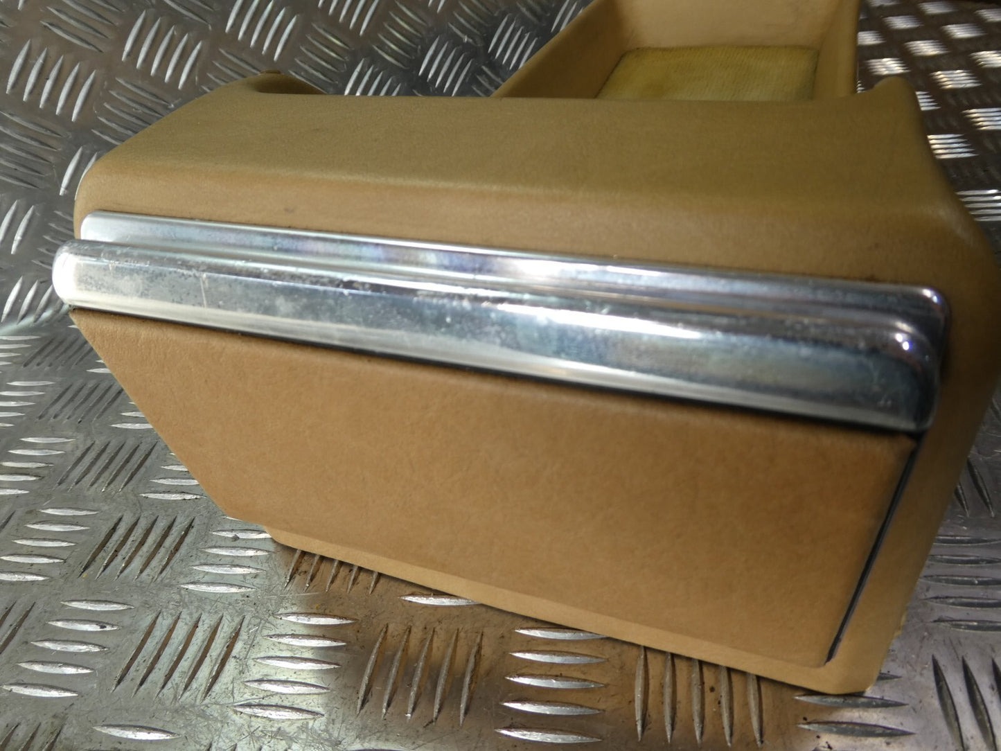 Mercedes C126 W126 Coupe SEC Mittelkonsole mit Aschenbecher ORIGINAL gebraucht - 1268430707