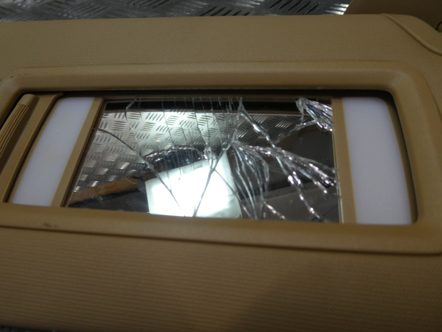 Porsche Panamera 970 Sonnenblende links Luxorbeige AZ2 ORIGINAL gebraucht - 97073113101
