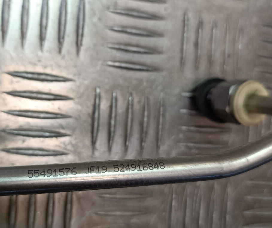 OPEL ASTRA K 1.0 TURBO 12V Original Turbolader Ölleitung GM 524916848 gebraucht - 55491576