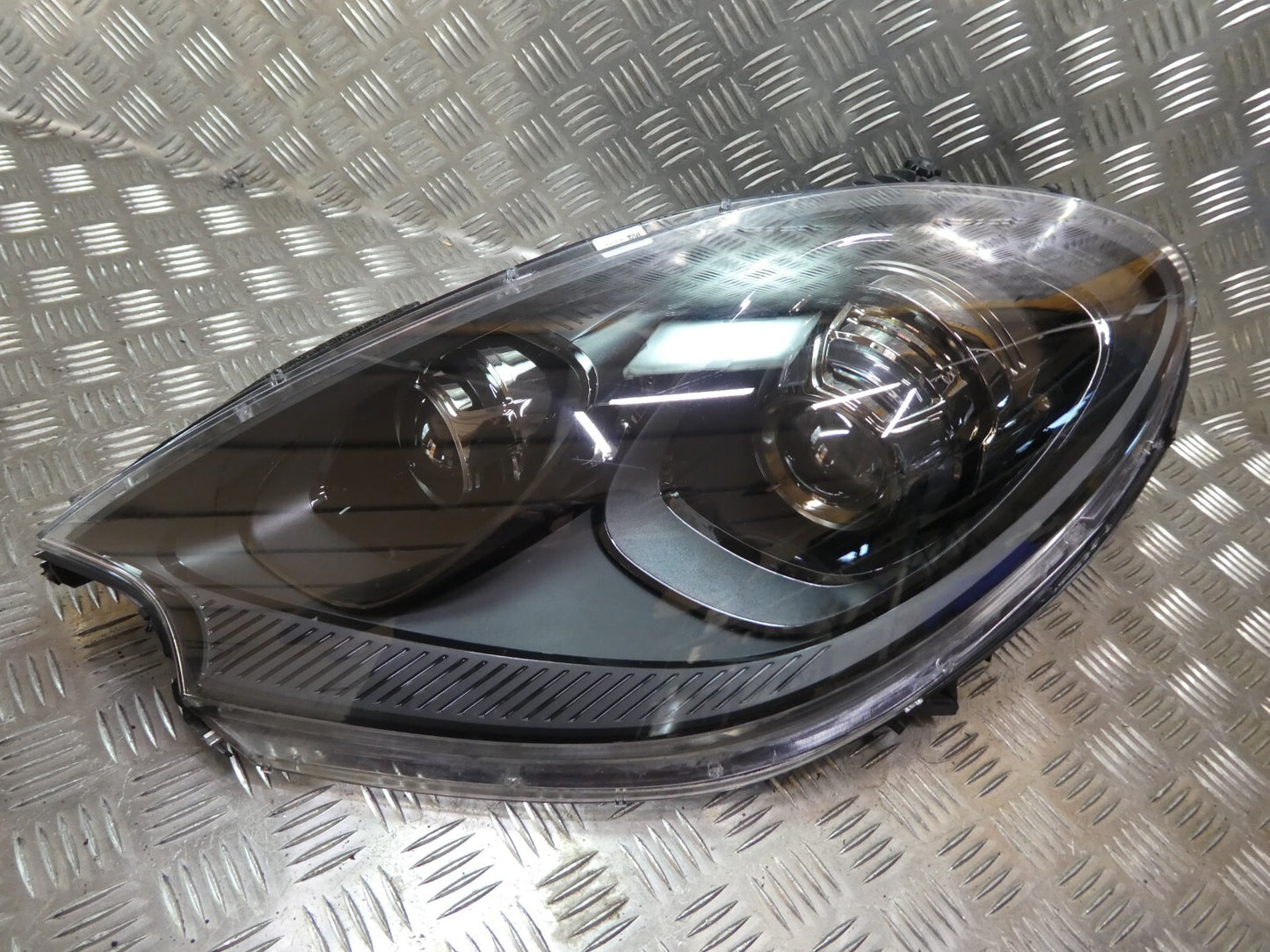 Porsche Macan S 95B 2015 Xenon Xenonscheinwerfer 95B9410329GF Links ORIGINAL gebraucht - Scheinwerfer
