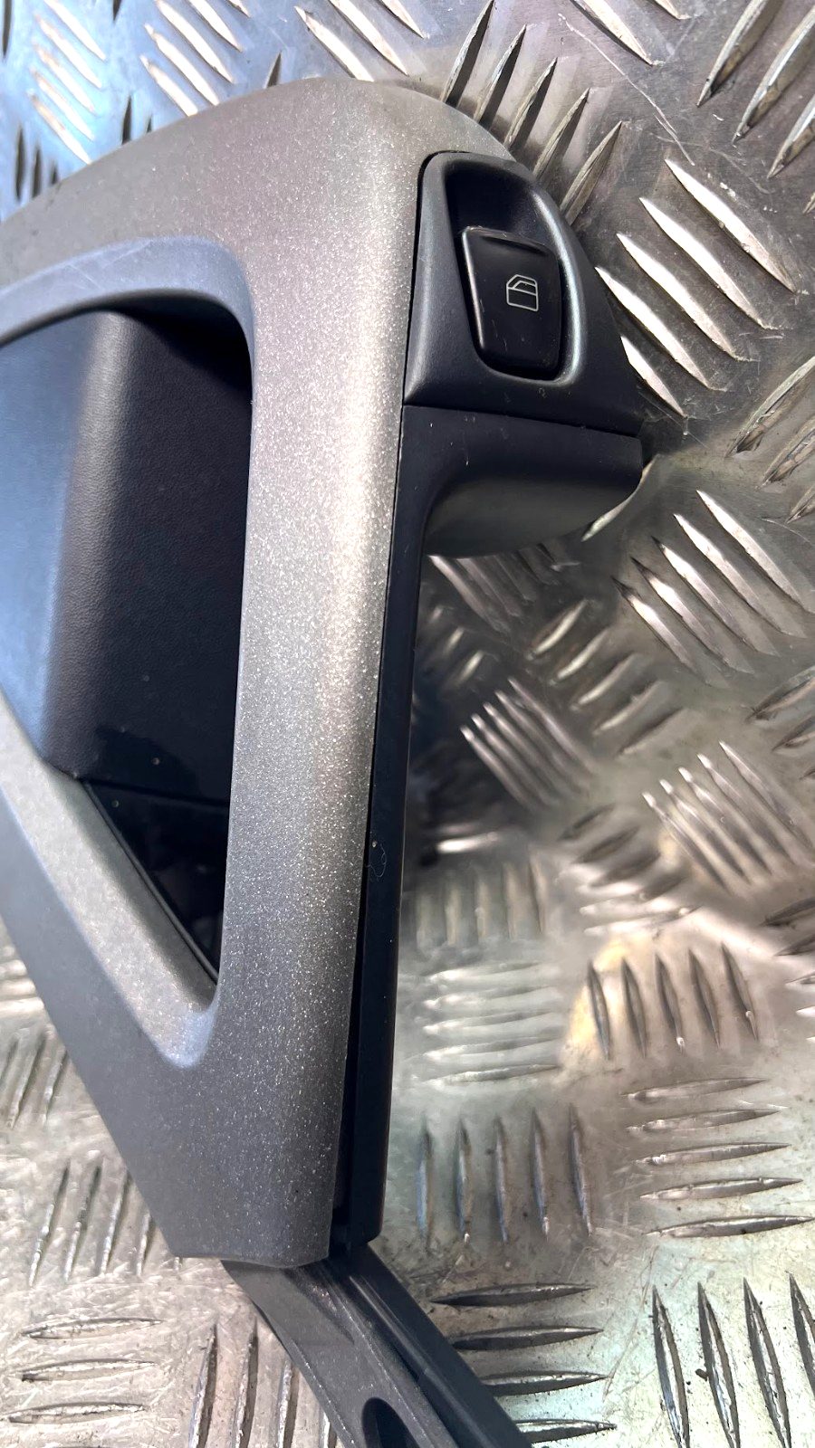Smart ForTwo 451 ForTwo Türgriff Zuziehgriff vorne rechts ORIGINAL gebraucht - A4517271080