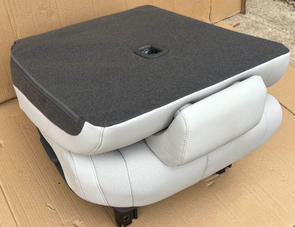HYUNDAI IONIQ 5 Leder Sitze Hinten Recht Weiß Ausstattung wie NEU ORIGINAL gebraucht - reichhaltigste
