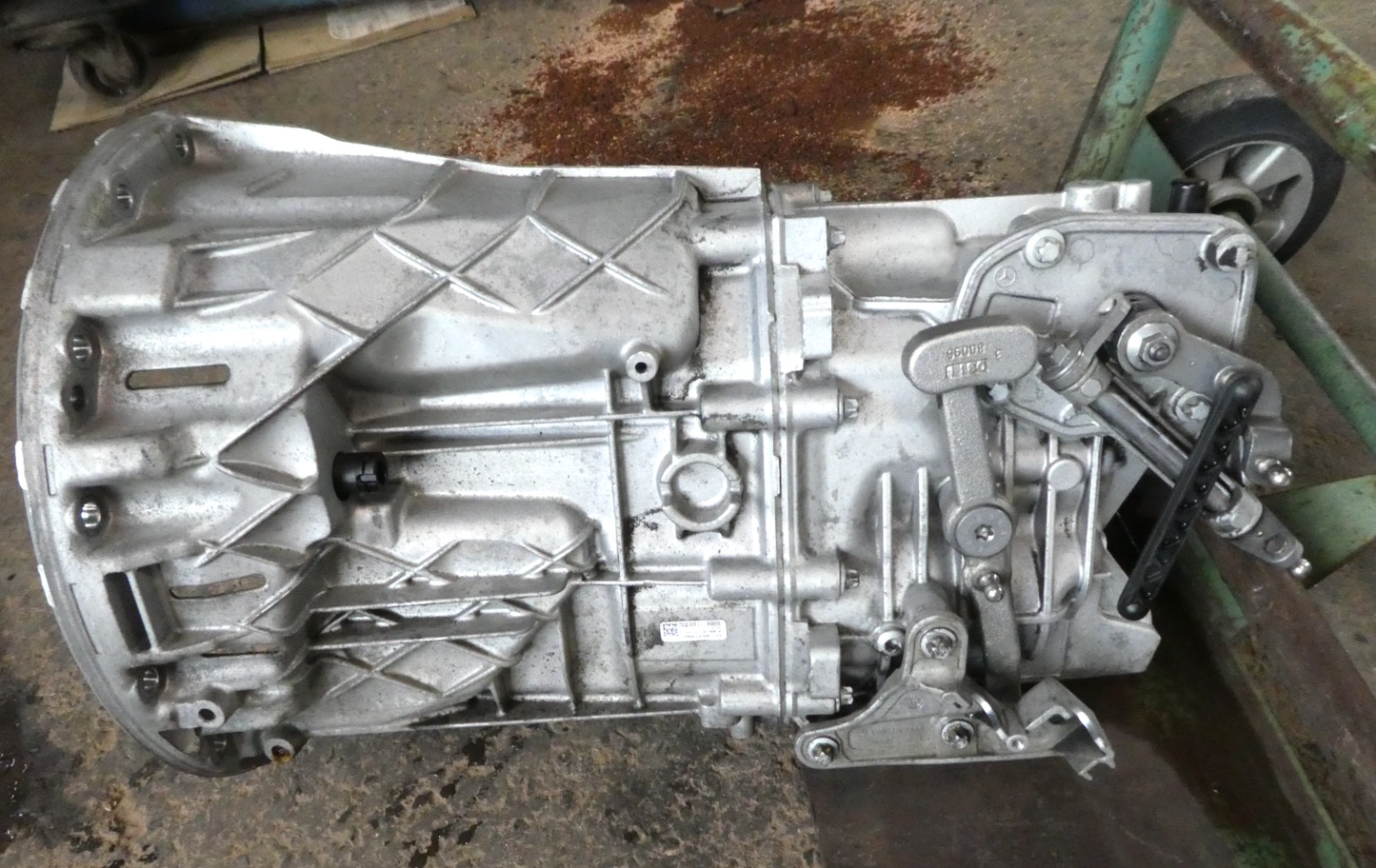 Mercedes Sprinter W906 2.2 CDI 6 Gang Schaltgetriebe Getriebe 711680 ORIGINAL gebraucht - A9062602301