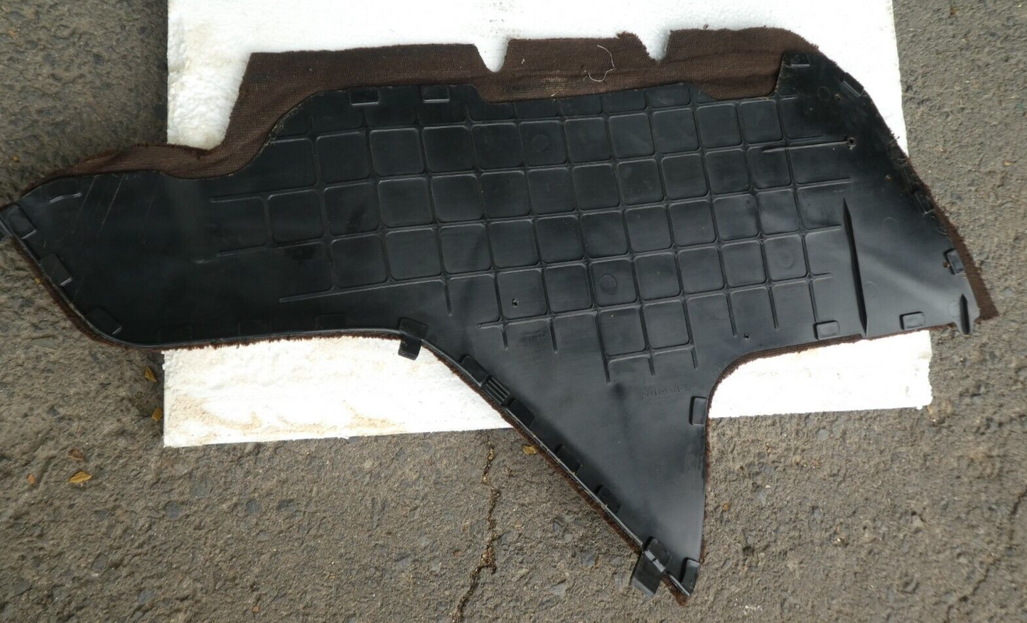 Mercedes-Benz C126 SEC Coupe Fussraum Verkleidung Teppichbezug Vorne Rechts