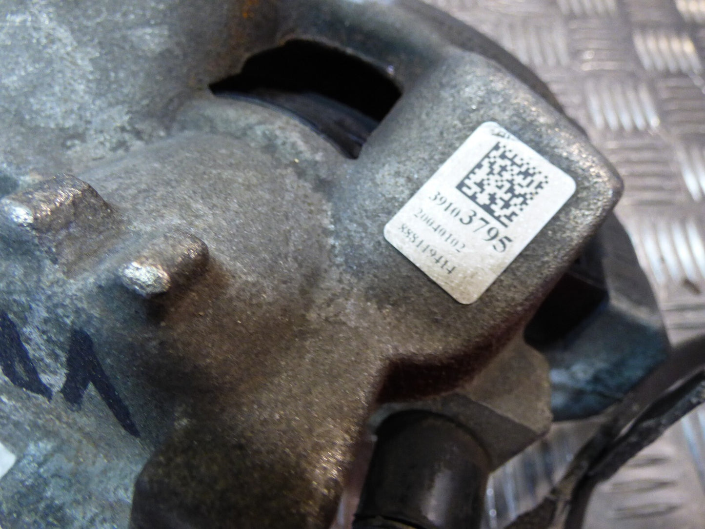 OPEL ASTRA K 1.4 TURBO Vorne Rechts Bremssattel GM mit Bremsbeläge ORIGINAL gebraucht - 39103795