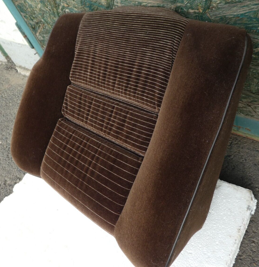 Mercedes-Benz W126 SEC Coupe C126 126 Sitzfläche hinten Links _ Velour braun