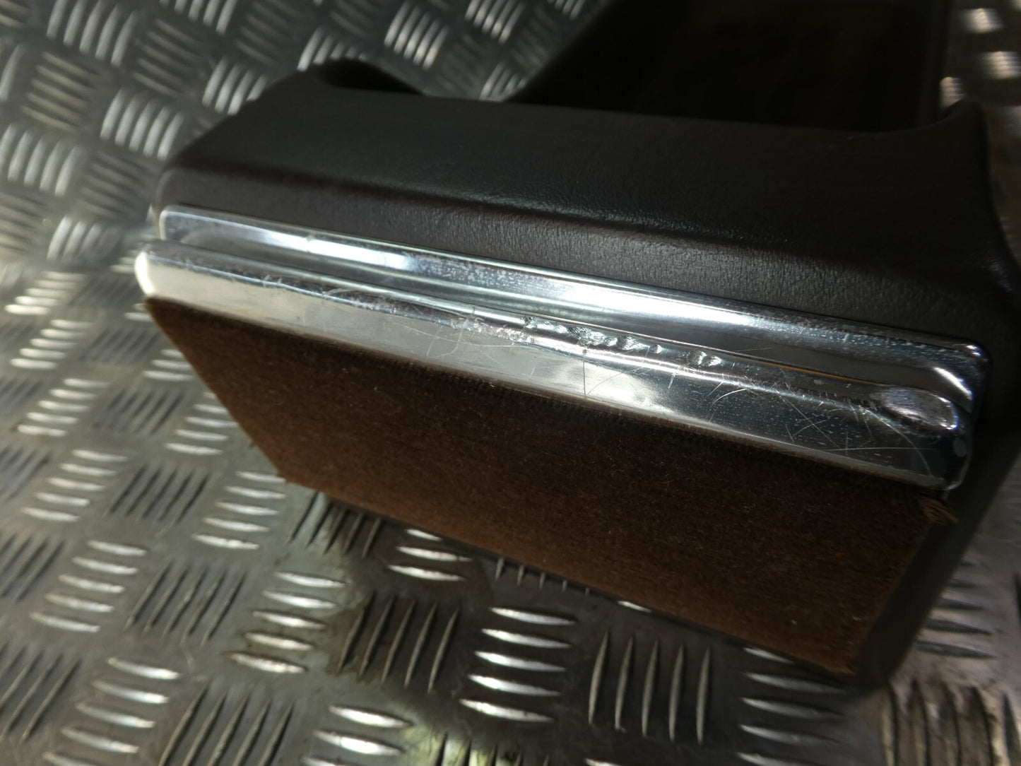 Mercedes C126 W126 Coupe SEC Mittelkonsole mit Aschenbecher ORIGINAL gebraucht - 1268431107