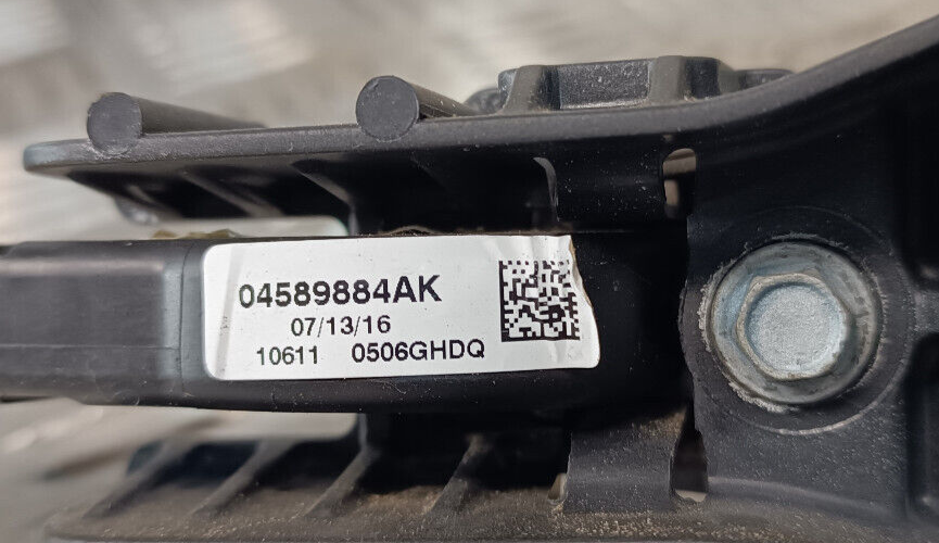 Jeep Grand Cherokee WK2 Tür Griff Türgriff Vorne ORIGINAL gebraucht - 04589884AK