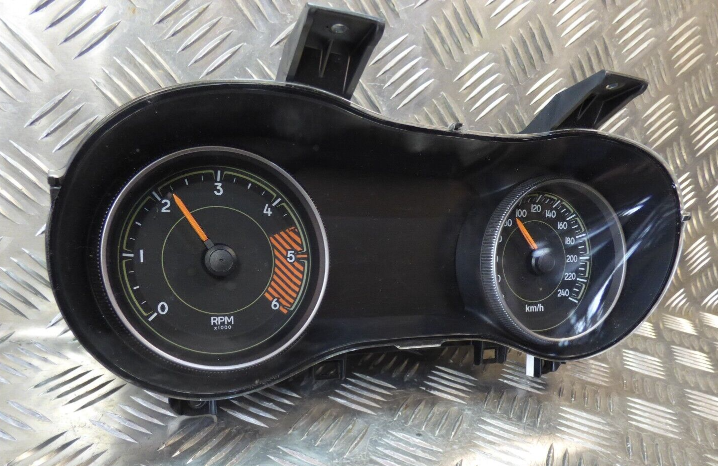 Jeep Cherokee KL 2.0 CRD Kombiinstrumente Tacho ORIGINAL gebraucht - P68241303AC