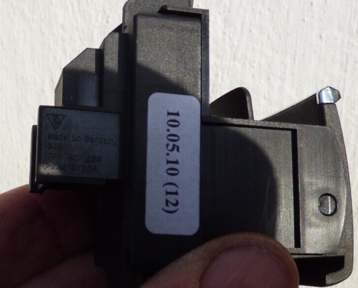 Porsche Cayenne S 92A Parking Brake Switch 7P5927225 ORIGINAL gebraucht - Feststellbremsschalter