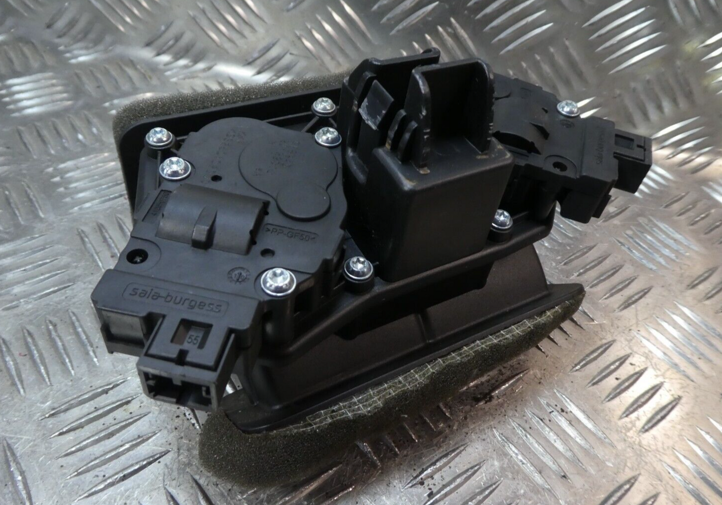 Porsche Cayenne 92A mit 2 x Stellmotoren Mittelkonsole 7P0820526B ORIGINAL gebraucht - Luftverteiler